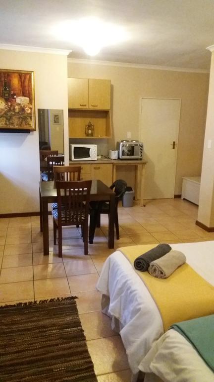 Rhodes Lodge Stellenbosch Dış mekan fotoğraf