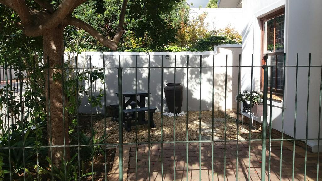 Rhodes Lodge Stellenbosch Dış mekan fotoğraf